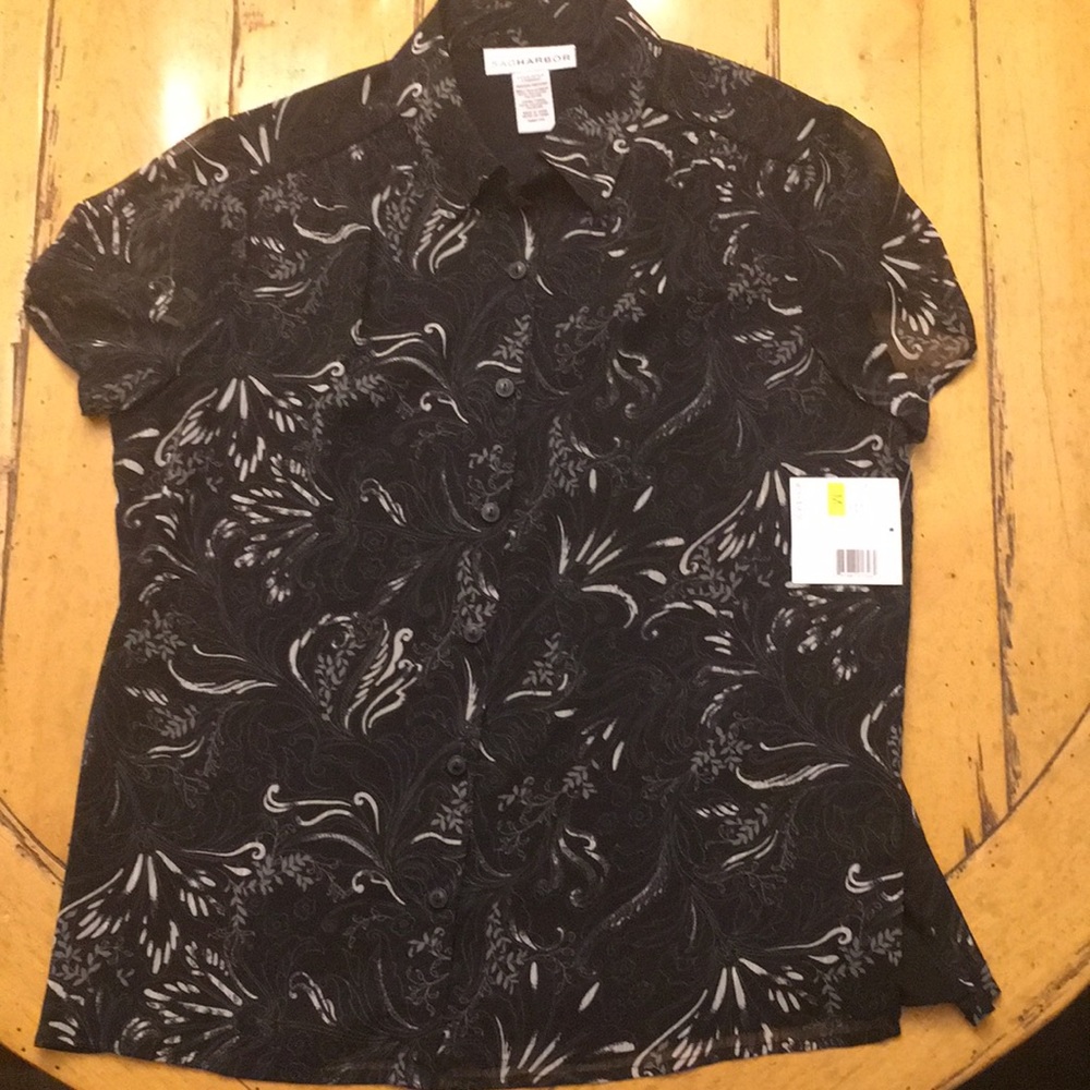 Sag Harbor Medium/Elegant Ladies’ Blouse. New